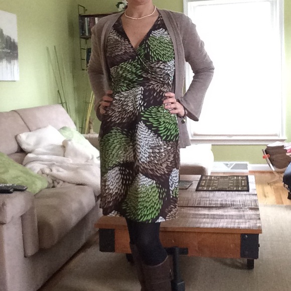 ANN TAYLOR LOFT PETITE DRESS - Picture 8 of 8